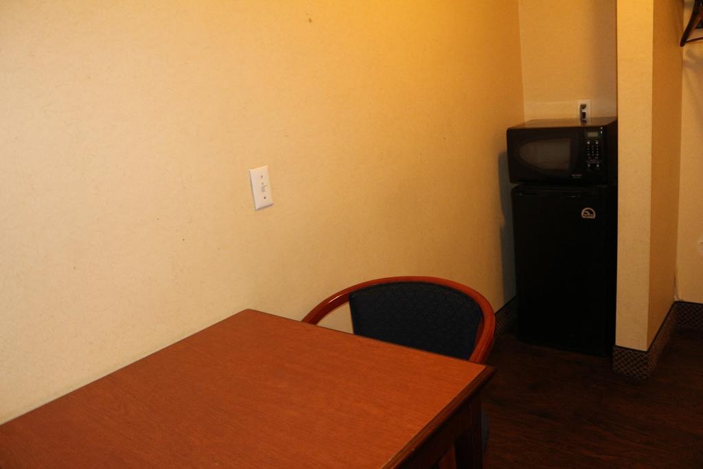 Magnolia Bay Hotel & Suites Jonesboro Εξωτερικό φωτογραφία